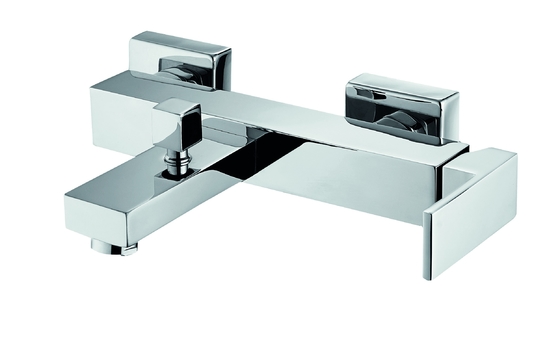 Grifo inferior de ducha de cartucho cromado de 25 mm Mezclador de ducha de baño cuadrado