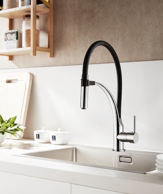 Grifo de cocina extraíble magnético con soporte curvo