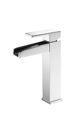 Chrome plateó los golpecitos del cuarto de baño de la cascada para el lavabo montado superficial